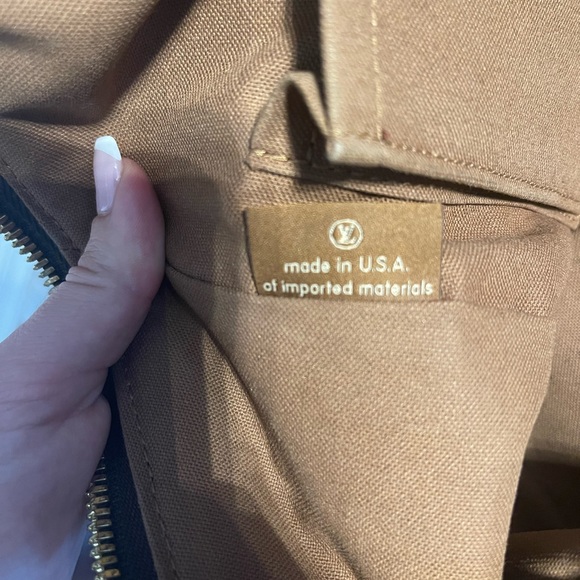 Louis Vuitton Monogram Tivoli GM Tote Bag - Picture 7 of 8